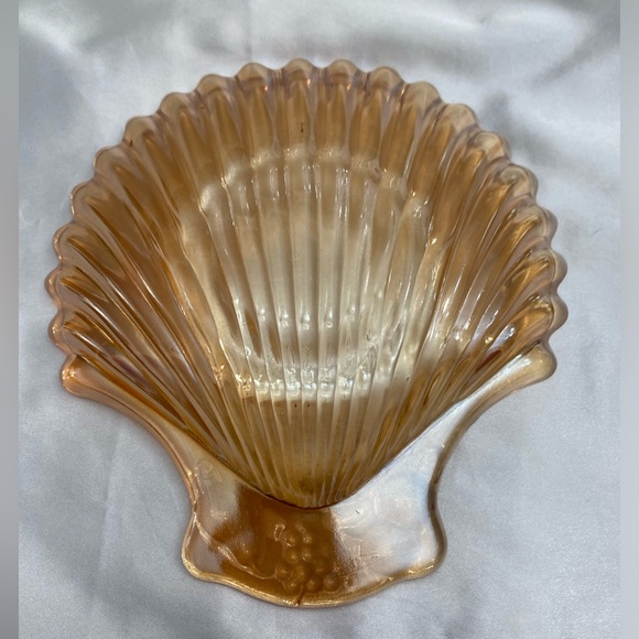 EUC IRIDESCENT AMBER CARNIVAL GLASS SEASHELL SHAPED TRINKET/CANDY/RELISH DISH - Picture 5 of 6